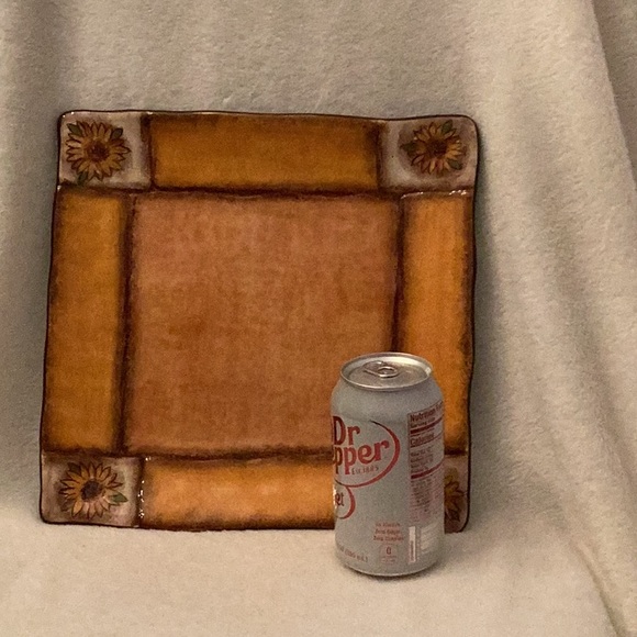 Clay Art Tuscan Sunflower Dinner Plate ~ Hand Painted ~ Nice ~ 10.5” x 10.5” - Picture 4 of 14